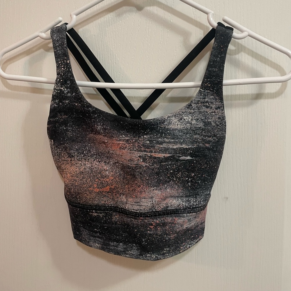 Lululemon sports bra